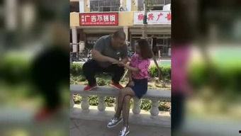 捷克街头搭讪吃瓜视频,一场别开生面的搭讪吃瓜大戏