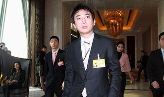 校长在椅子吃瓜视频,校园风云再起